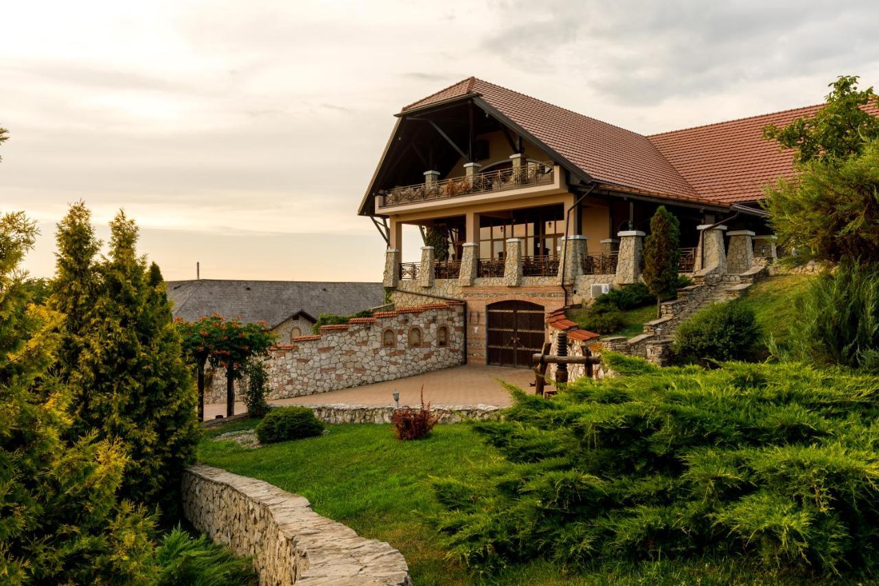 Chateau Vartely Orhei Εξωτερικό φωτογραφία